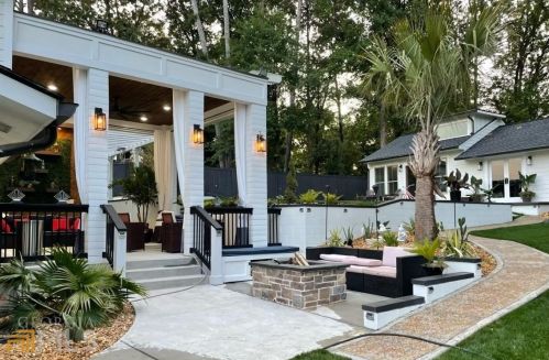 542 Ventura Dr, Forest Park, GA 30297-3444