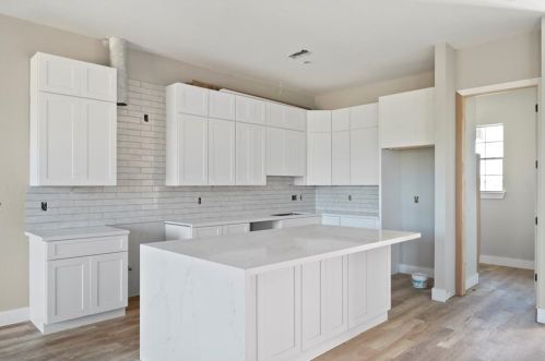 519 Chuckwagon Trl, Angleton TX 77515 exterior