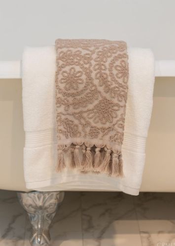 2311 Santiago St, Santa Ana CA 92706-2053 exterior