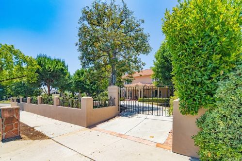 1303 Oakwood Dr, Arcadia, CA 91006-2413