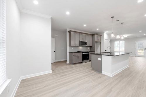 1991 Hollywood Rd, Atlanta GA  30318-1881 exterior