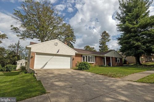 508 Shield St, Harrisburg, PA 17109-4736