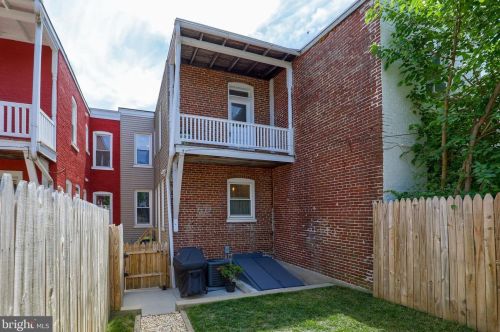 624 Pne St, Lancaster PA  17603-2824 exterior