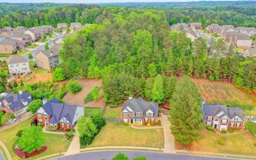 410 Ruby Forest Pkwy, Suwanee GA  30024-3929 exterior