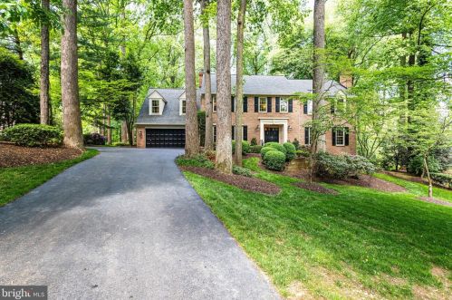 1120 Old Cedar Rd, Mc Lean, VA 22102-2437