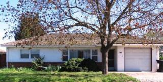 214 Maple Ave, Ripon, CA 95366-2330