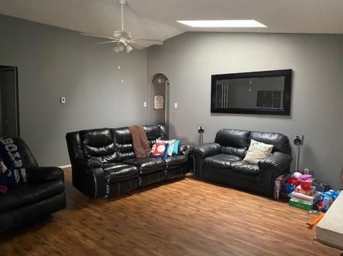 1831 Briarcrest Cv, Carrollton TX 75006-4211 exterior