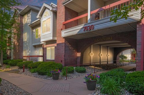 7420 Edinborough Way, Minneapolis MN  55435-4789 exterior