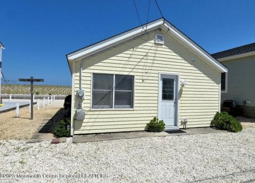 3164 Ocean Rd, Lavallette, NJ 08735-1831