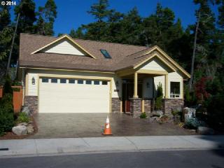 1627 38th Loop, Florence, OR 97439-8900