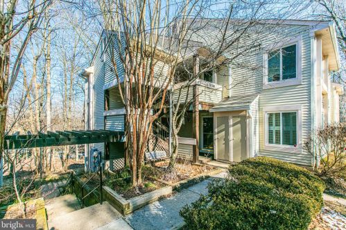 10300 Rein Commons Ct, Springfield VA  22015-2825 exterior