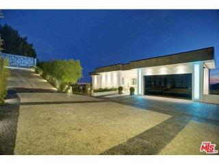 7080 Mulholland Dr, Los Angeles CA  90046 exterior