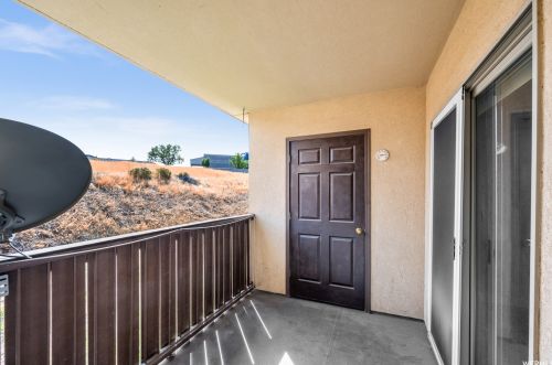 9229 Jefferson Cv, Sandy UT exterior