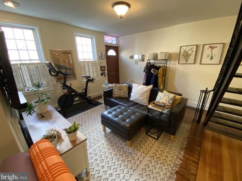 2144 Kater St, Philadelphia, PA 19146-1215