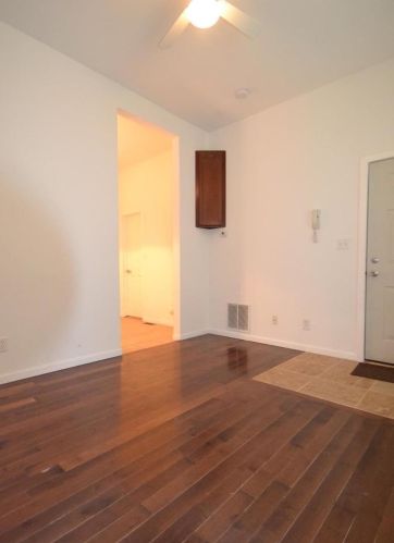 357 Greenwich St, Valpo IN  46383-6529 exterior