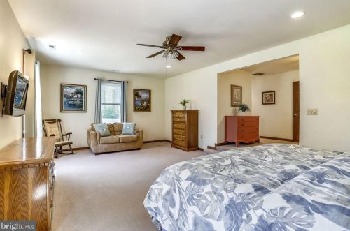 737 Sharpsburg Dr, Davidsonville MD 21035-1927 exterior