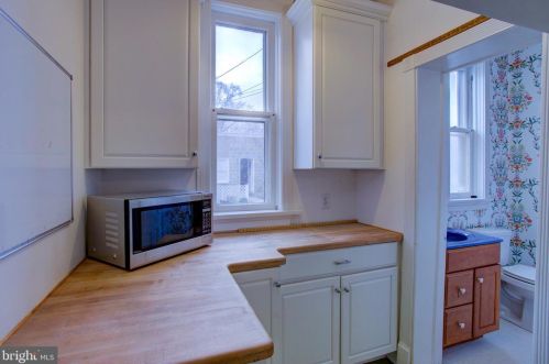 827 Walnut St, Lancaster PA  17602-2436 exterior