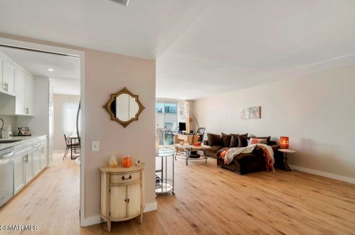 4637 Willis Ave, Van Nuys, CA 91403-2646