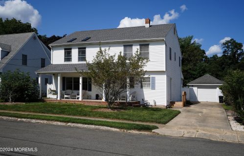 6 Gardners Ln, Wall Township, NJ 08736-3414