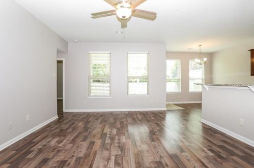 719 Springwood Dr, Conroe TX  77385-9517 exterior