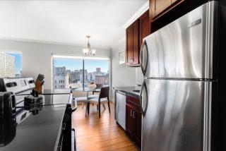 1890 Clay St, San Francisco CA  94109-3555 exterior
