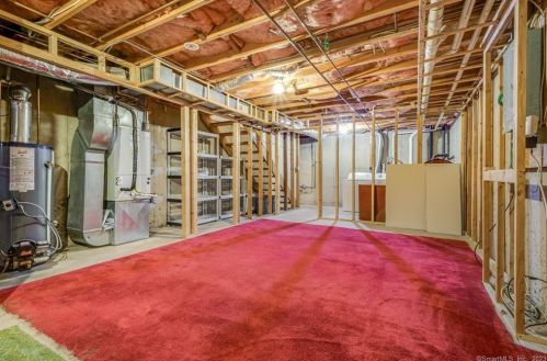 76 White Tail Ln, Wallingford CT  06492-5352 exterior