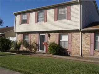 430 Holy Cross Pl, Kenner LA  70065-4107 exterior