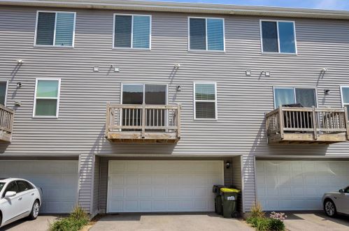 2454 Aurora Dr, Pingree Grove IL  60140-6403 exterior