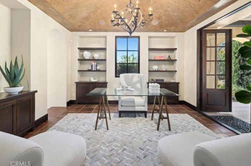 47 Echo Gln, Irvine CA  92603-0421 exterior