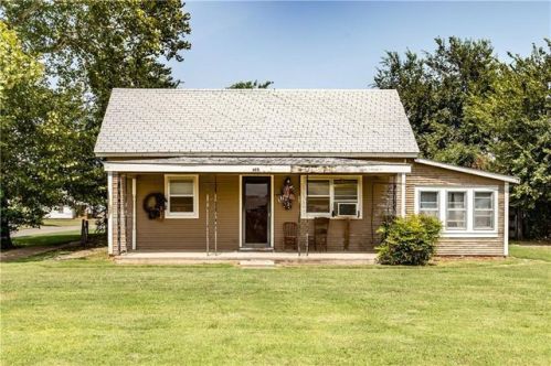 103 Ash St, Carnegie, OK 73015-5013