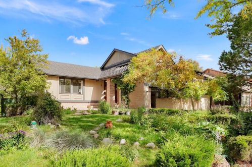 6041 Pacific Cir, Denver, CO 80227-2581
