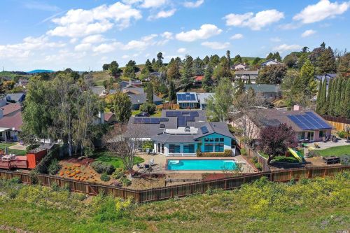 924 Bradford Way, Benicia, CA 94510-3615