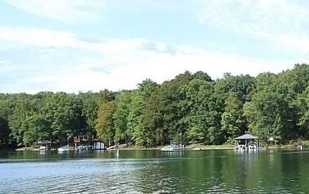 472 Fox Chase Rd, Wirtz, VA 24184-1909