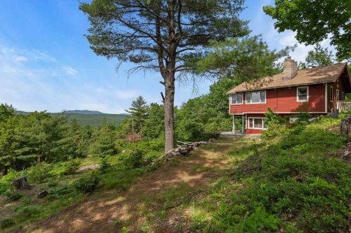 260 Maplewold Rd, Weare, NH 03281-5403