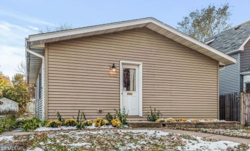 1086 Euclid St, Saint Paul, MN 55106-5737