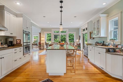 45 Snow Ln, New London, NH 03257-5475