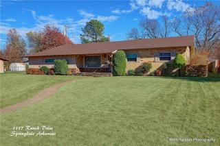 1117 Ranch Dr, Springdale, AR 72762-2135