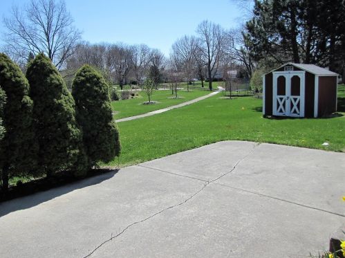 1926 Springside Dr, Naperville IL  60565-2242 exterior