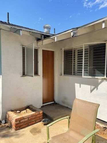 6742 Montclair Dr, Riverside CA  92504-1838 exterior