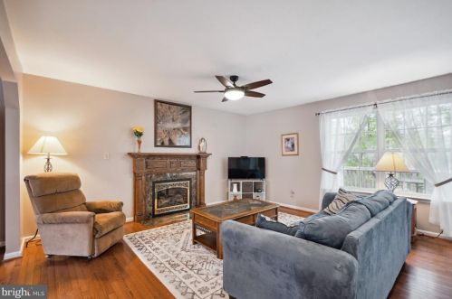 9709 Gunston Hall Rd, Fredericksburg, VA 22408-9493