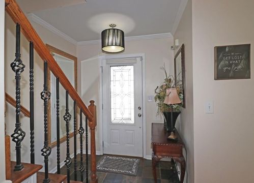 1041 Falls Brooke Dr, Conyers, GA 30094-5565