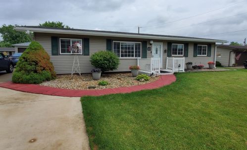 423 Saginaw Dr, Valpo IN 46385-8117 exterior