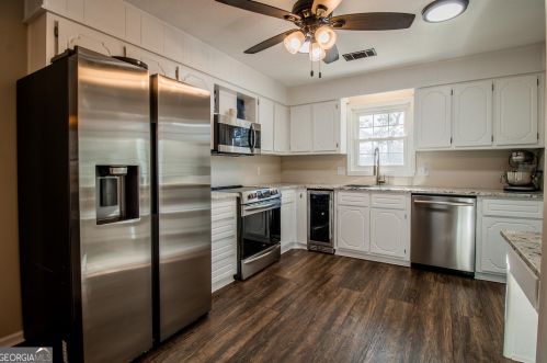 102 Chimney Pl, Warner Robins GA  31088-6523 exterior