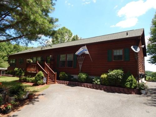 293 Pinecrest Dr, Meadowcreek, VA 24333-4444