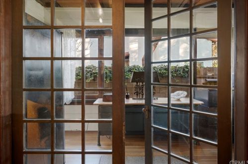 4465 5th St, Riverside CA  92507-4110 exterior