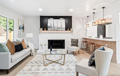 252 Plumosa Ave, Vista CA  92083-8022 exterior