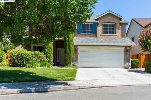 1846 Klamath Ct, Tracy, CA 95304-5833