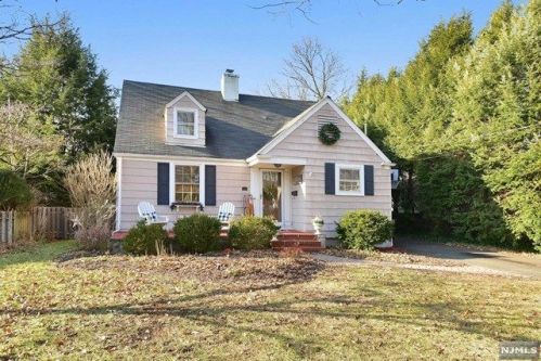 422 Bogert Ave, Ridgewood, NJ 07450-1803