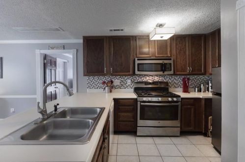 1370 Poplar Pointe, Smyrna GA  30082-2216 exterior