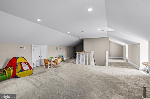 605 Warwick Rd, Tavistock NJ  08033-3926 exterior